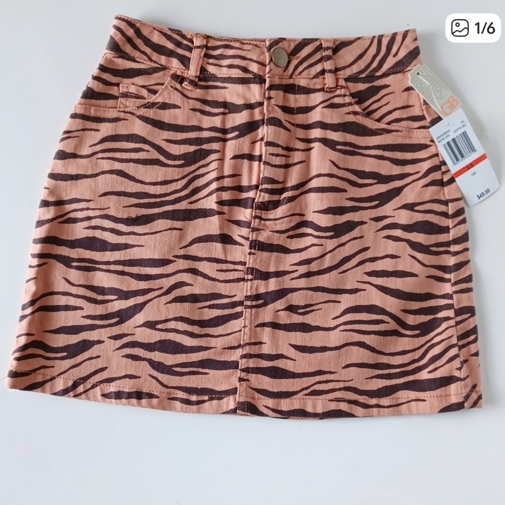 GB mini skirt